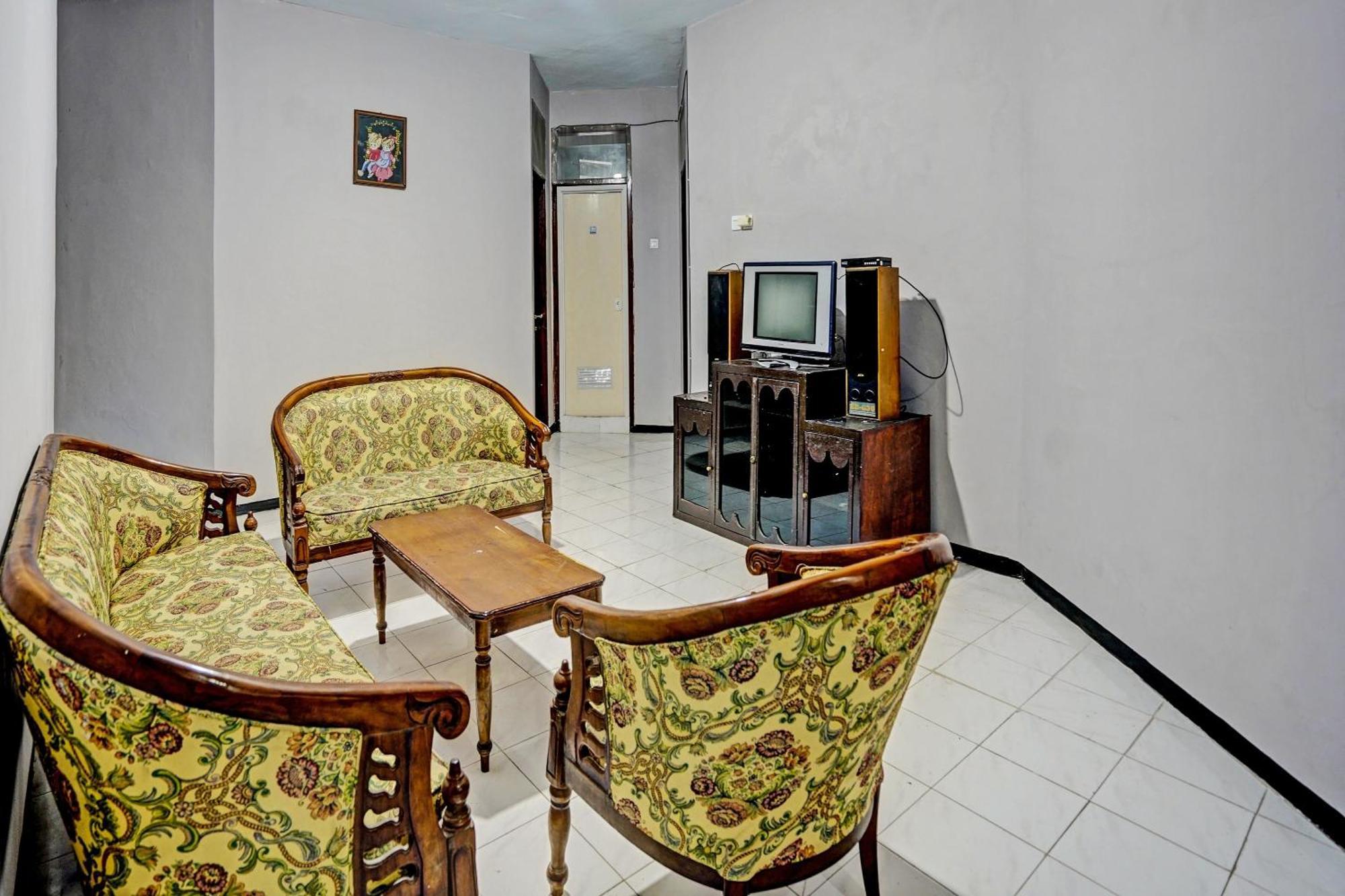 Spot On 92388 Villa Segi Delapan Prigen ภายนอก รูปภาพ