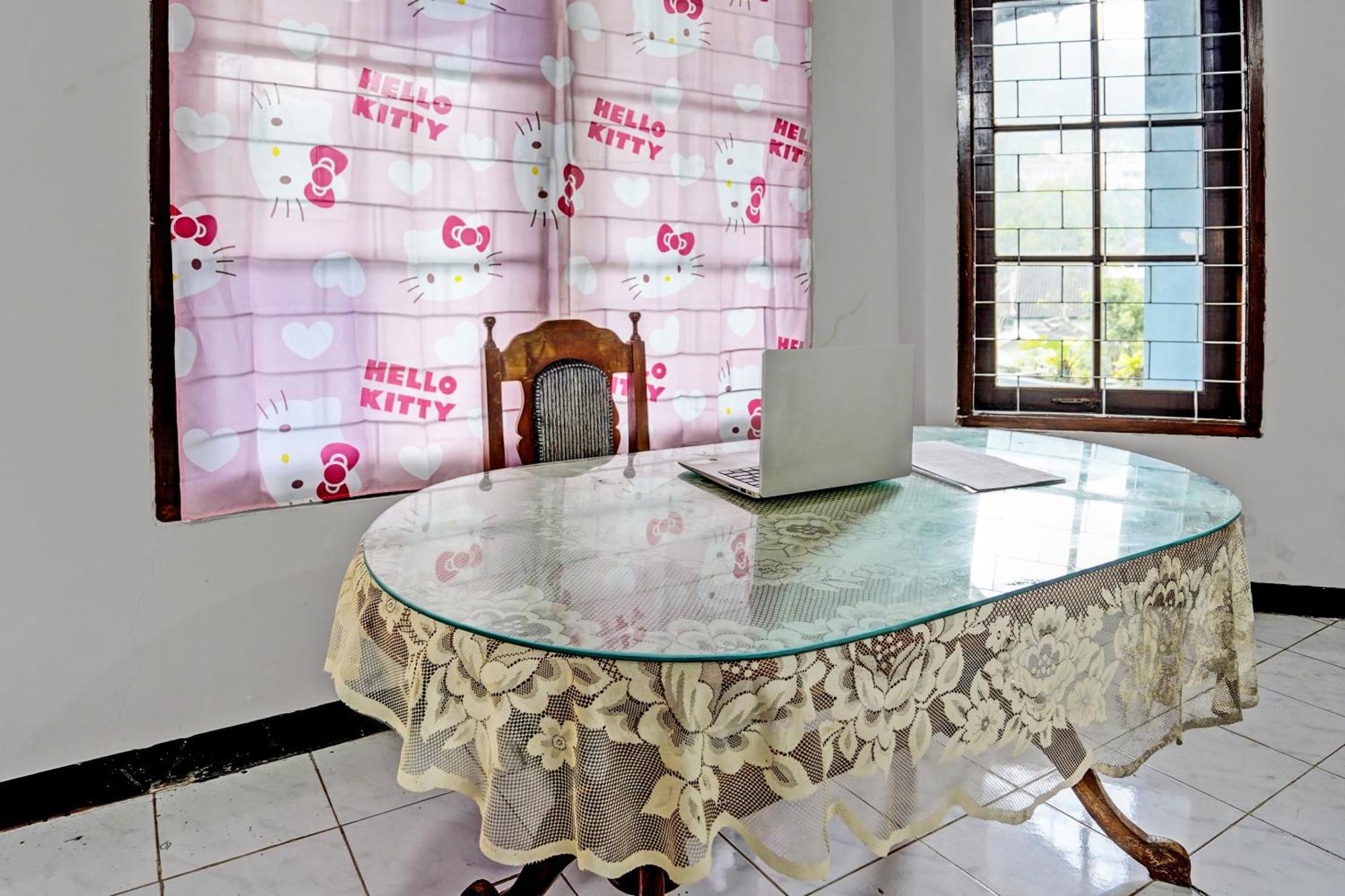 Spot On 92388 Villa Segi Delapan Prigen ภายนอก รูปภาพ